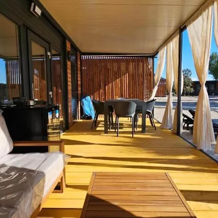 別荘 Standard Two Bedroom Mobile With Terrace And Sea View Br3 *